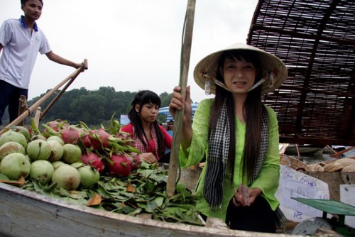 Về miền Tây chèo xuồng ba lá